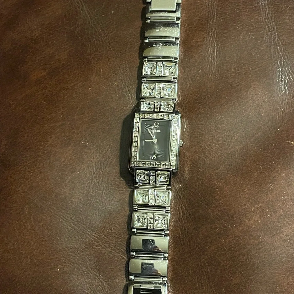 Fossil crystal “bling” watch - Picture 5 of 5